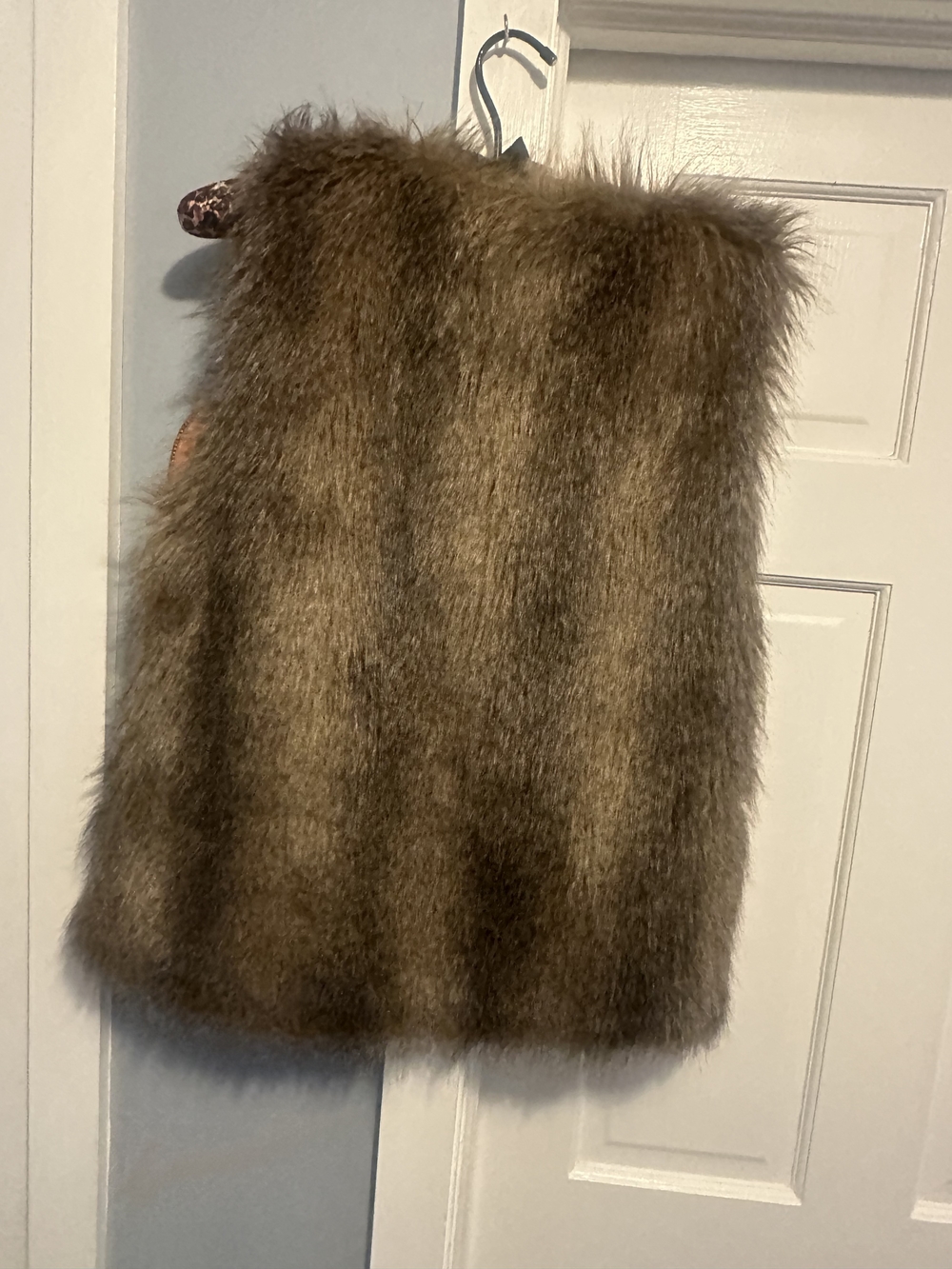 H&M Faux Fur Vest in Brown - Picture 2 of 3